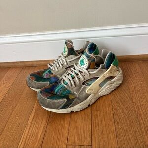 Nike Men’s Air Huarache Run Print Alternate Galaxy Sneakers Size 9.5